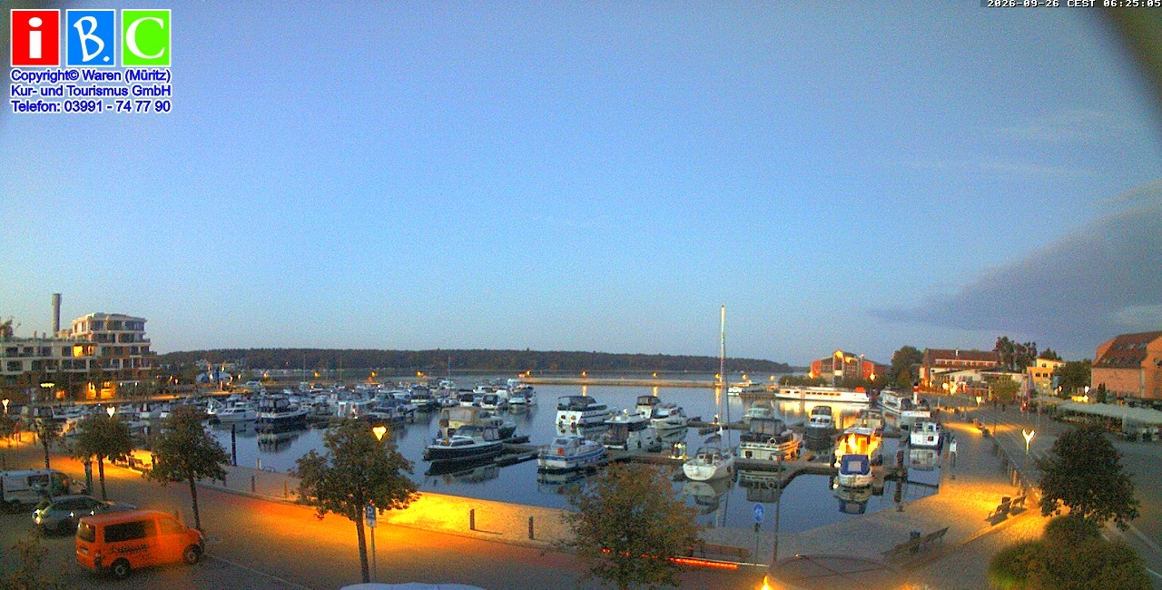 Archived image Webcam Harbour Waren (Müritz)