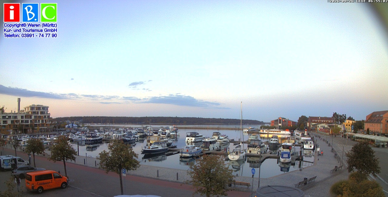 Archived image Webcam Harbour Waren (Müritz)