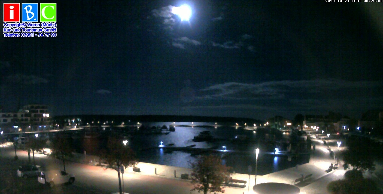 Archived image Webcam Harbour Waren (Müritz)