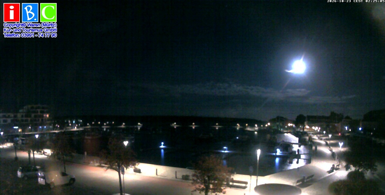 Archived image Webcam Harbour Waren (Müritz)