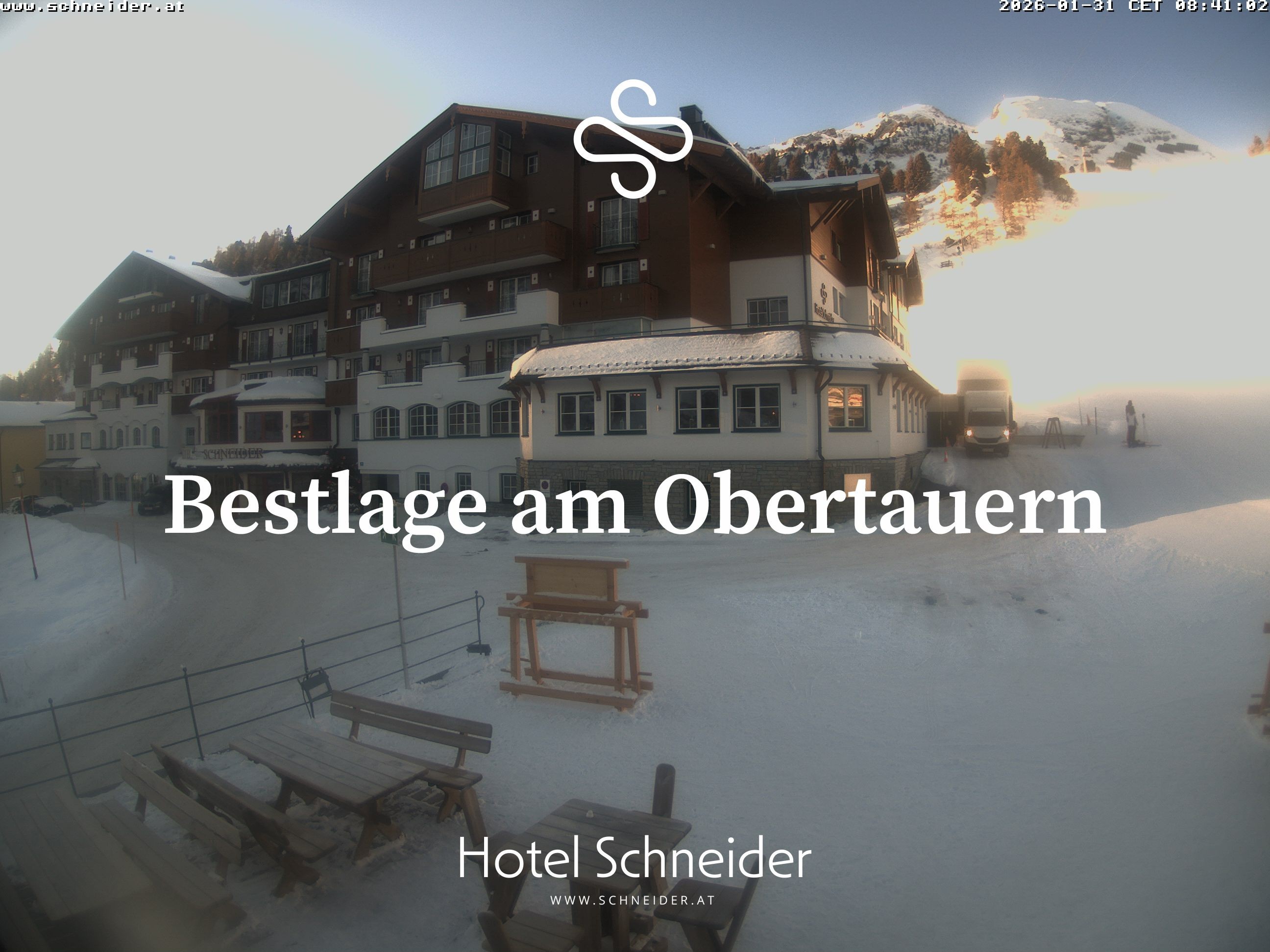 Archiv Foto Webcam Obertauern: Blick aufs Hotel Schneider