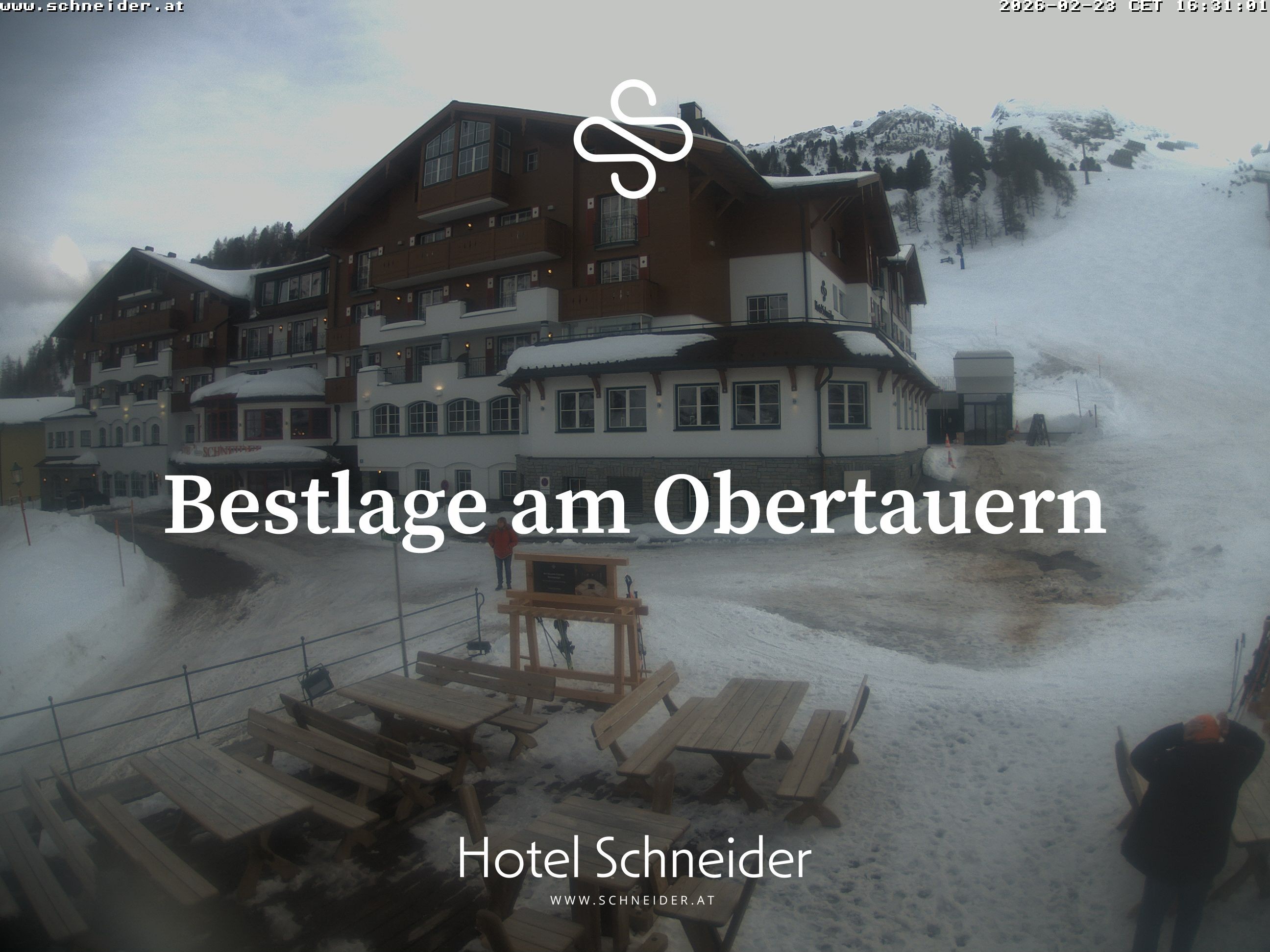 Archiv Foto Webcam Obertauern: Blick aufs Hotel Schneider