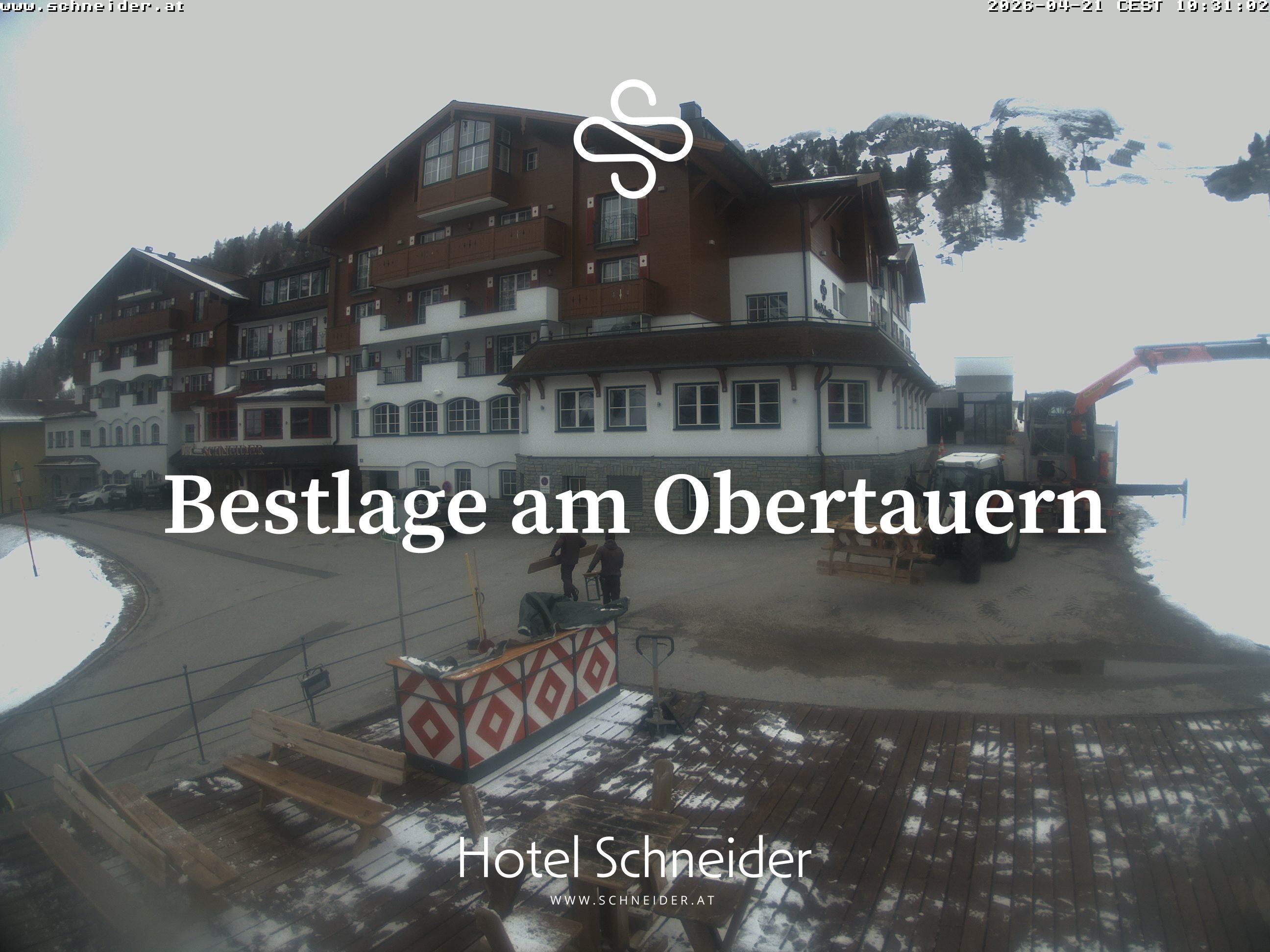 Archiv Foto Webcam Obertauern: Blick aufs Hotel Schneider