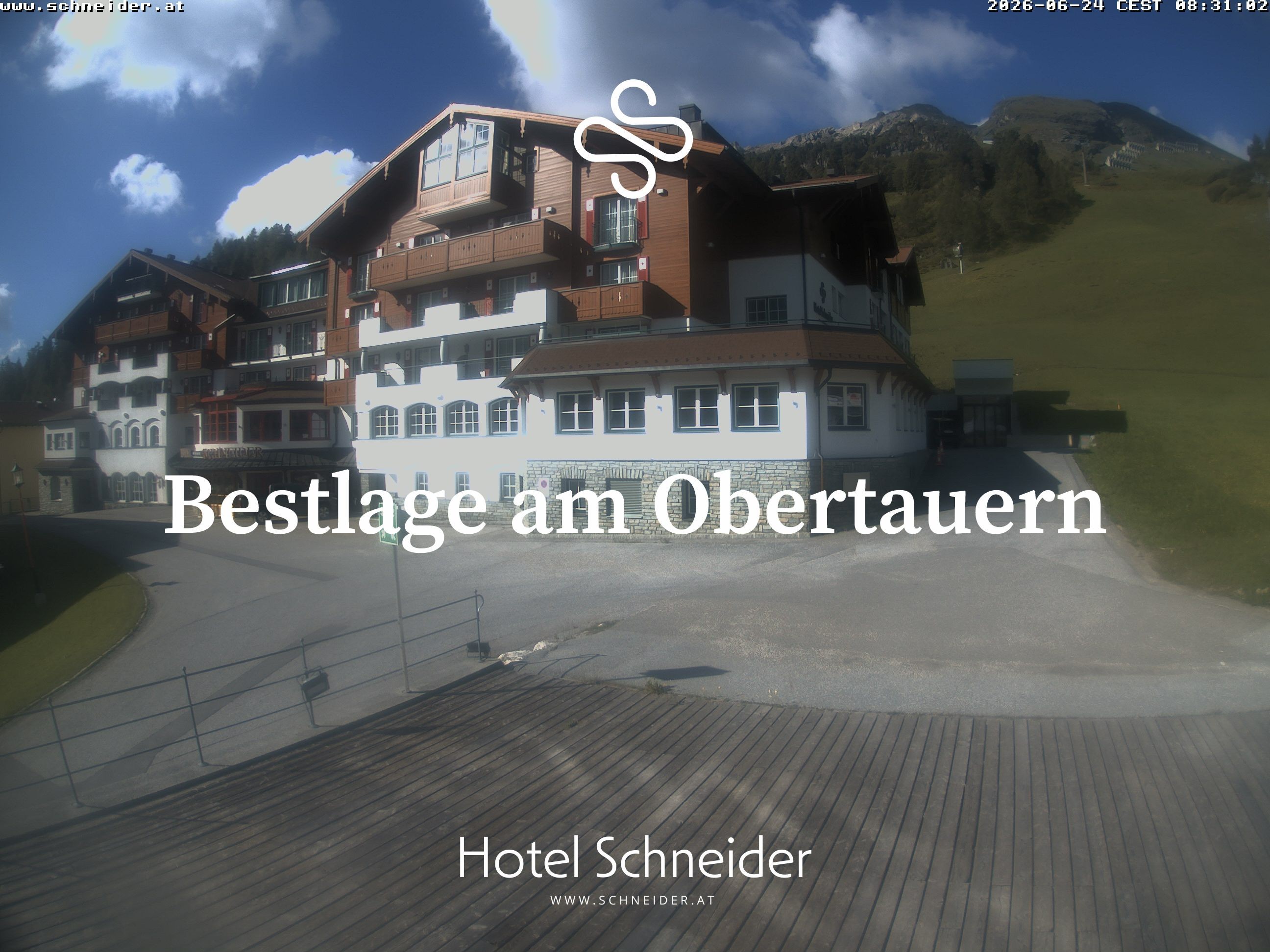 Archiv Foto Webcam Obertauern: Blick aufs Hotel Schneider