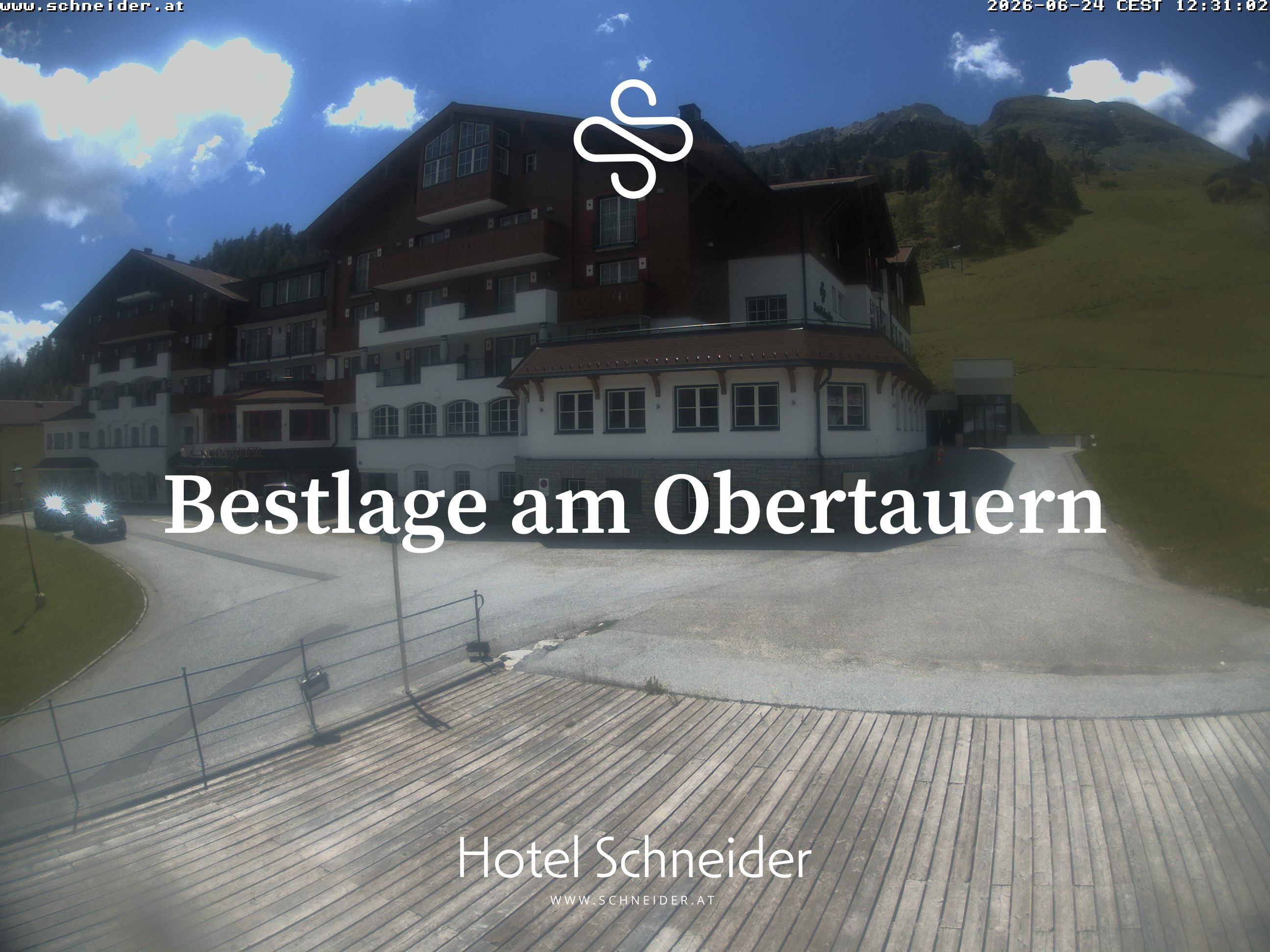 Archiv Foto Webcam Obertauern: Blick aufs Hotel Schneider