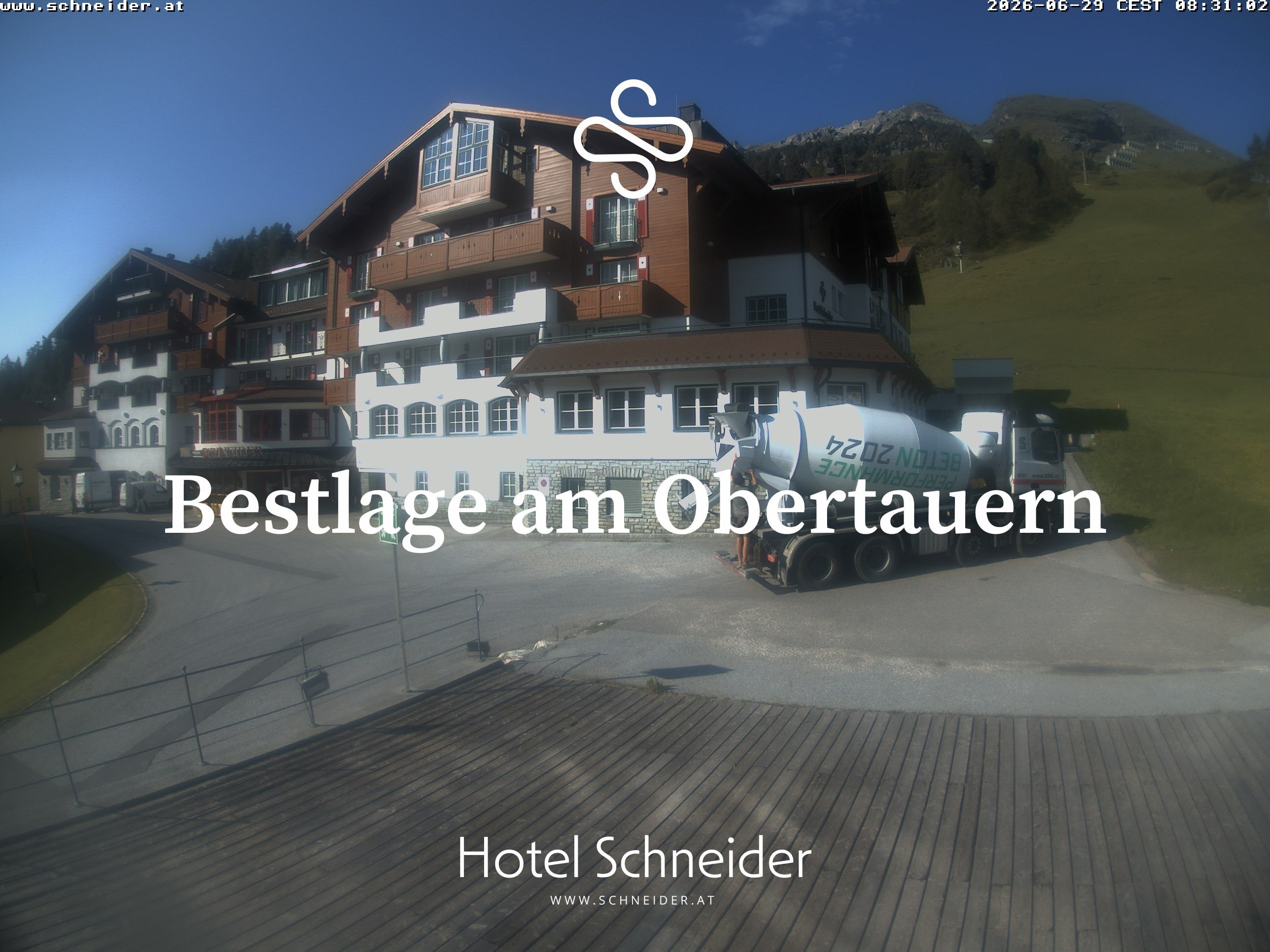 Archiv Foto Webcam Obertauern: Blick aufs Hotel Schneider