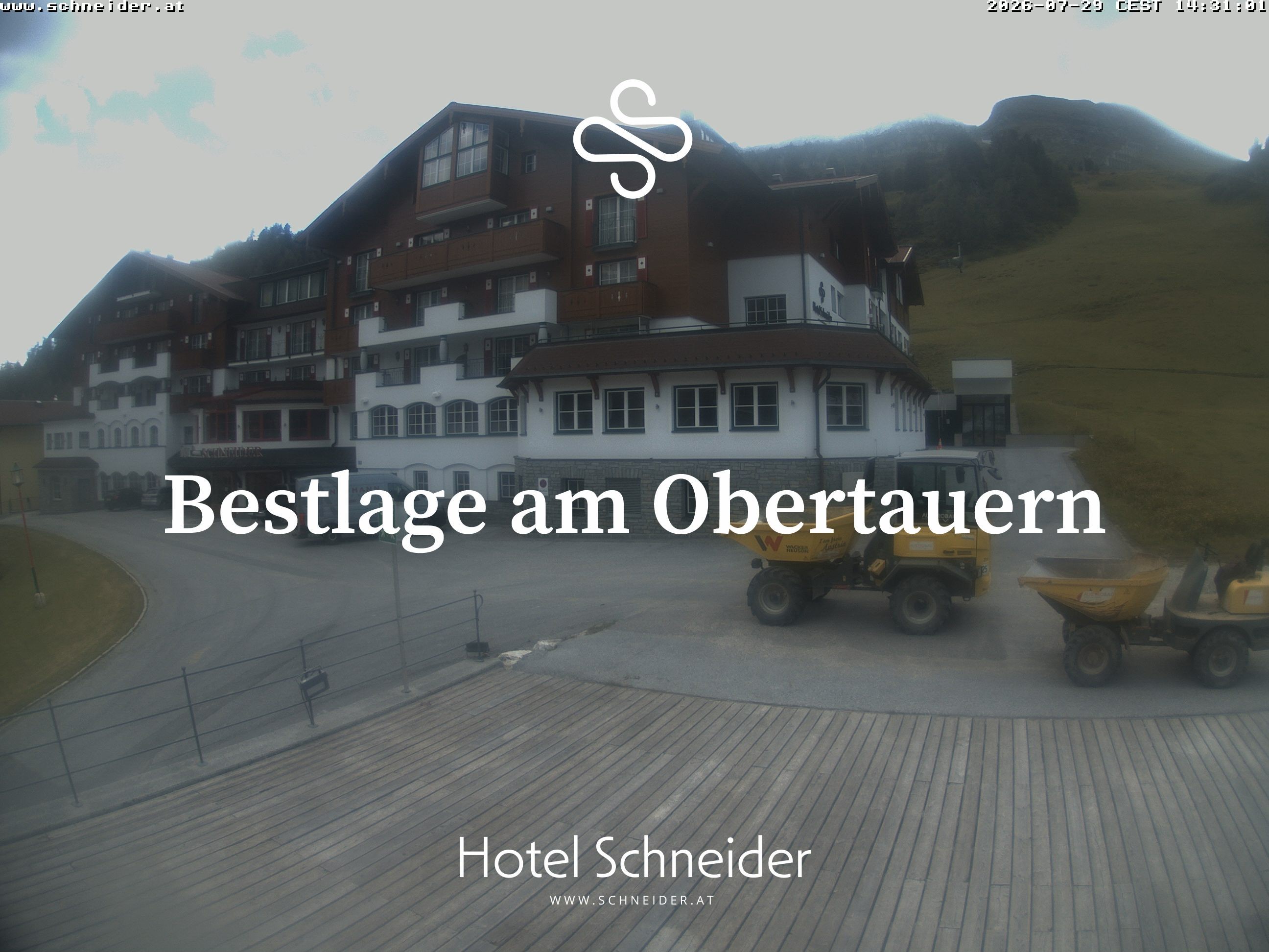 Archiv Foto Webcam Obertauern: Blick aufs Hotel Schneider