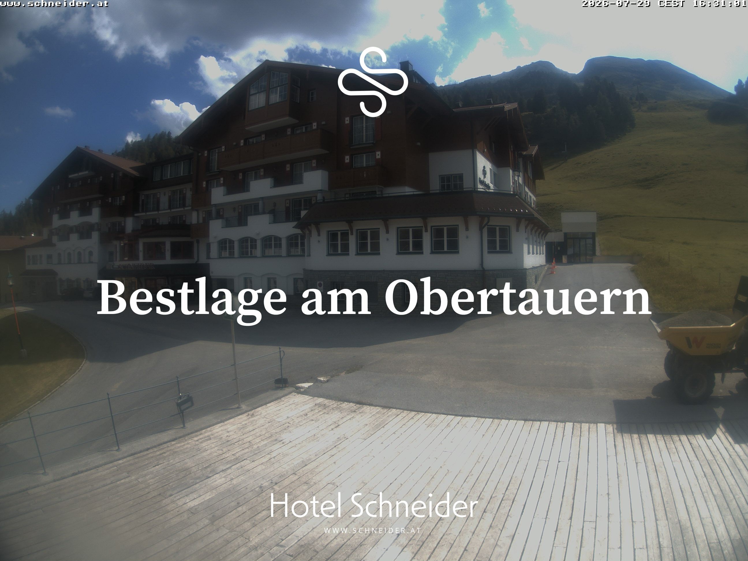Archiv Foto Webcam Obertauern: Blick aufs Hotel Schneider