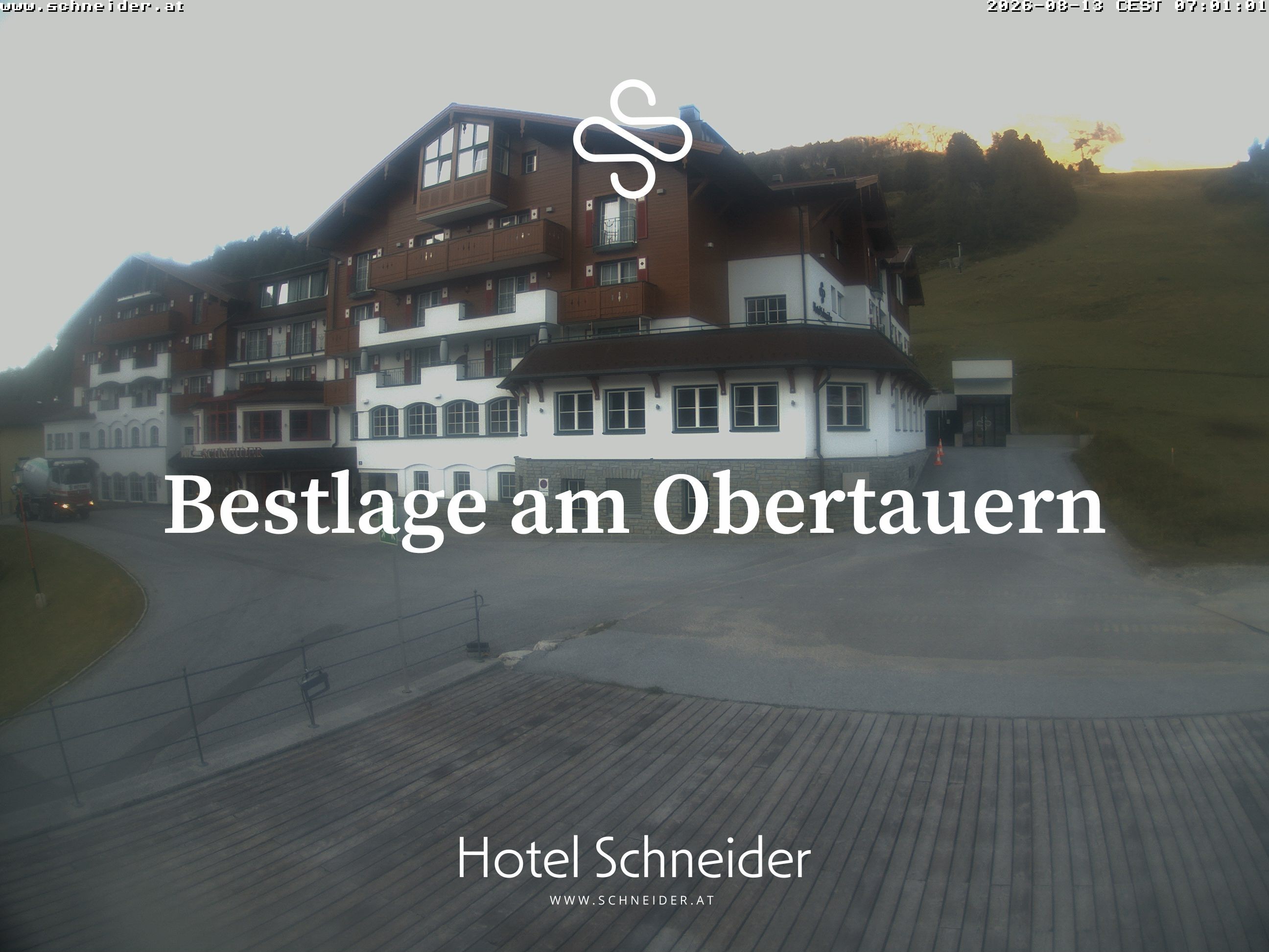 Archiv Foto Webcam Obertauern: Blick aufs Hotel Schneider