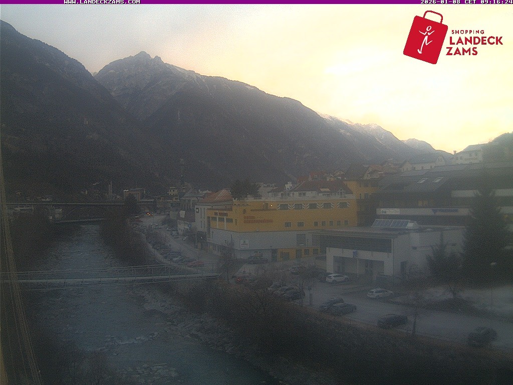 Archived image Webcam City of Landeck - River Inn