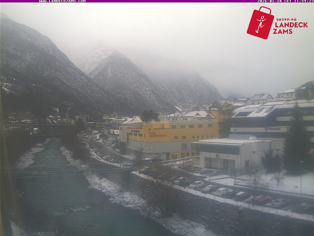 Archived image Webcam City of Landeck - River Inn