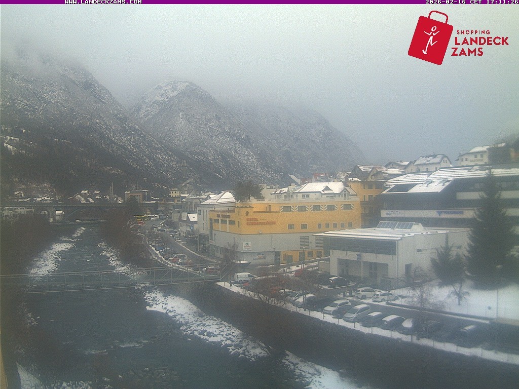 Archived image Webcam City of Landeck - River Inn