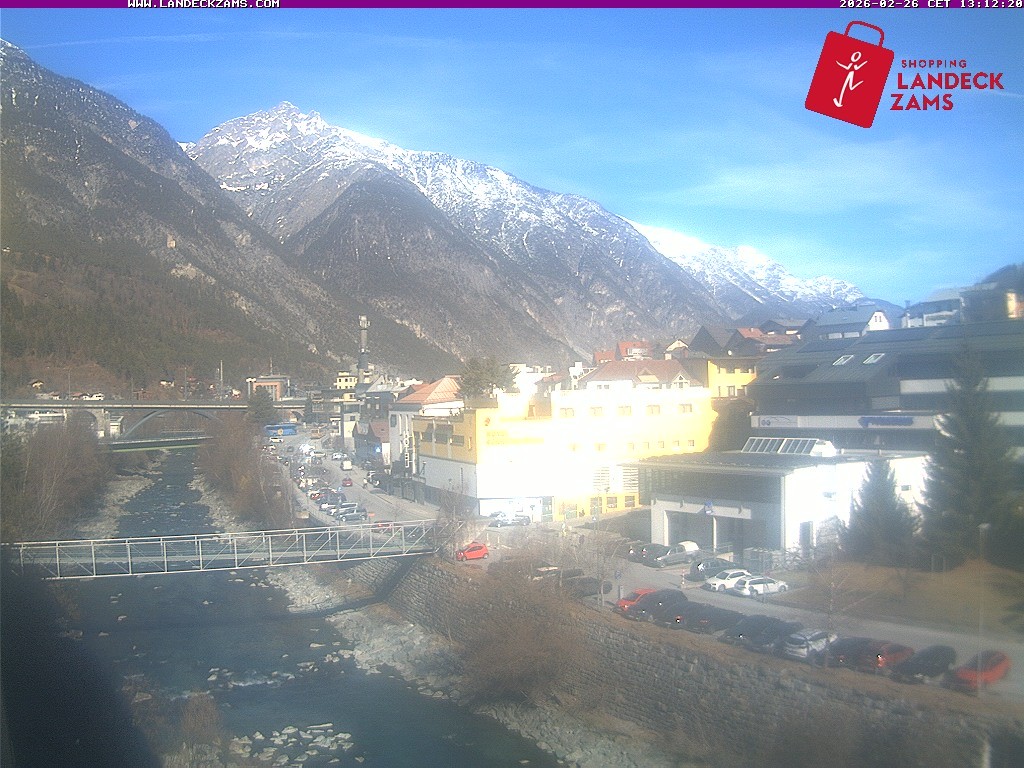 Archived image Webcam City of Landeck - River Inn