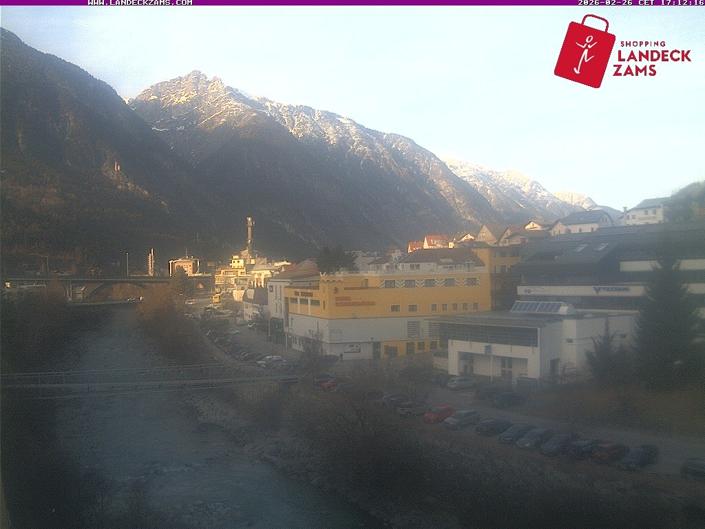 Archived image Webcam City of Landeck - River Inn