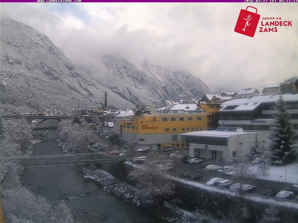 Archived image Webcam City of Landeck - River Inn