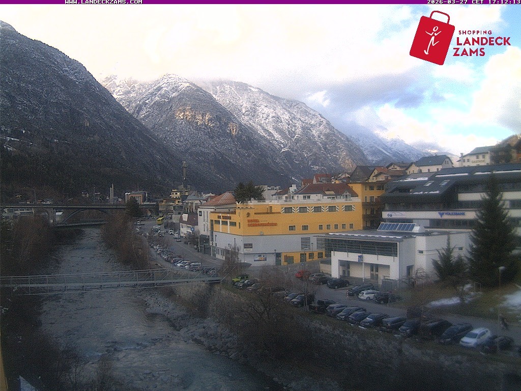 Archived image Webcam City of Landeck - River Inn