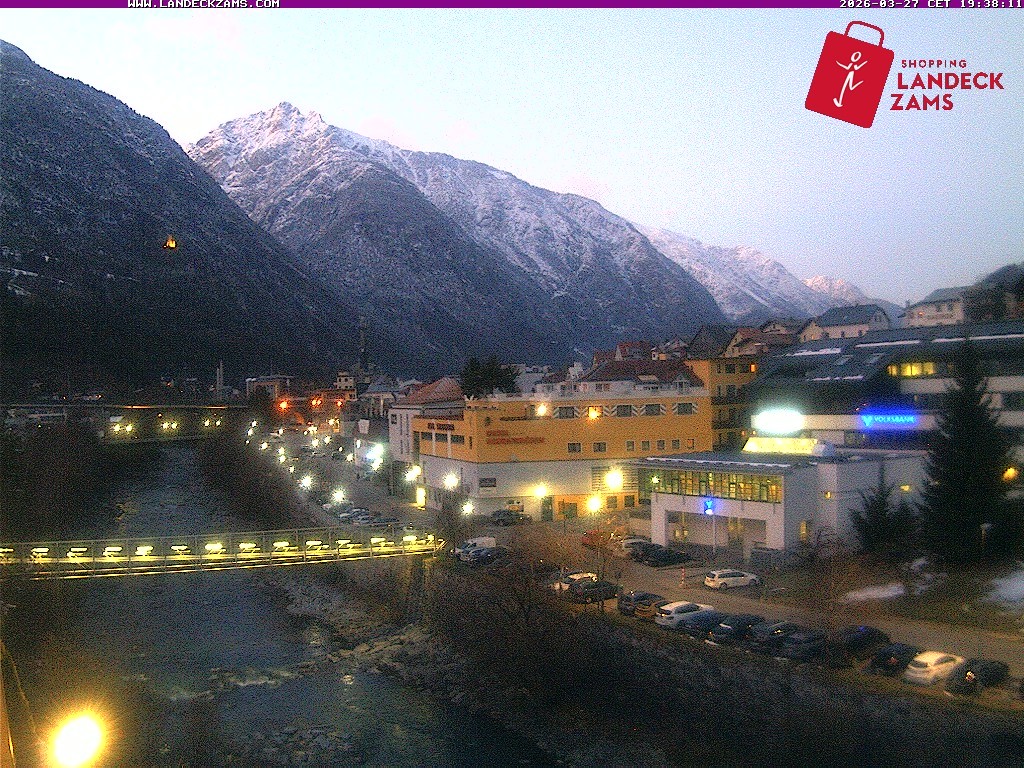 Archived image Webcam City of Landeck - River Inn