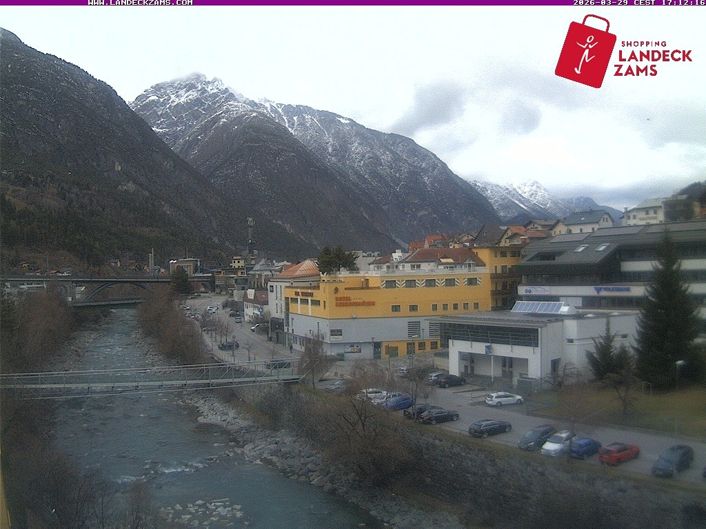 Archived image Webcam City of Landeck - River Inn