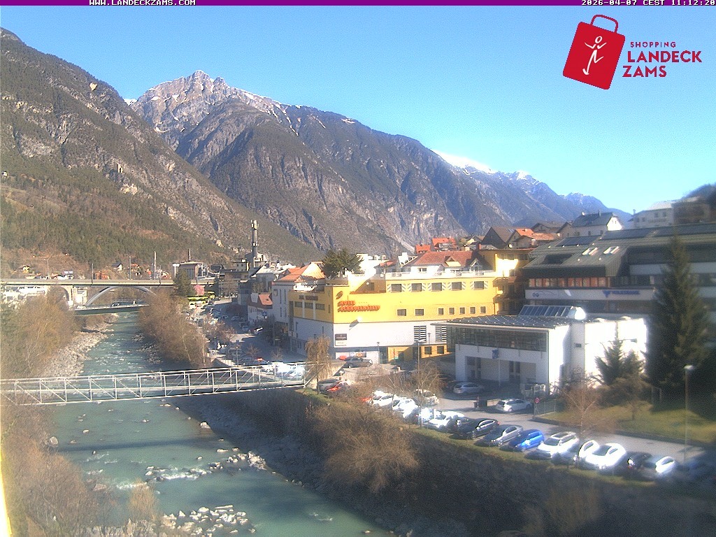 Archived image Webcam City of Landeck - River Inn