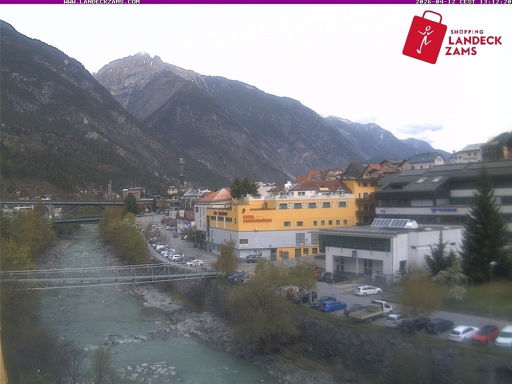 Archived image Webcam City of Landeck - River Inn