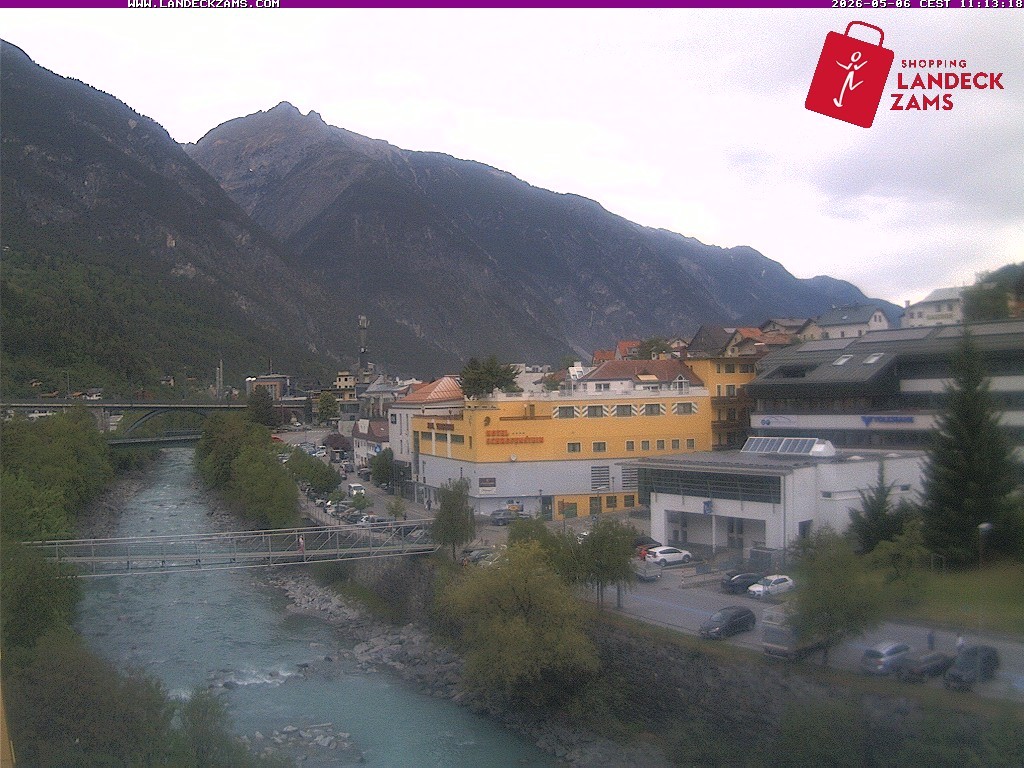 Archived image Webcam City of Landeck - River Inn