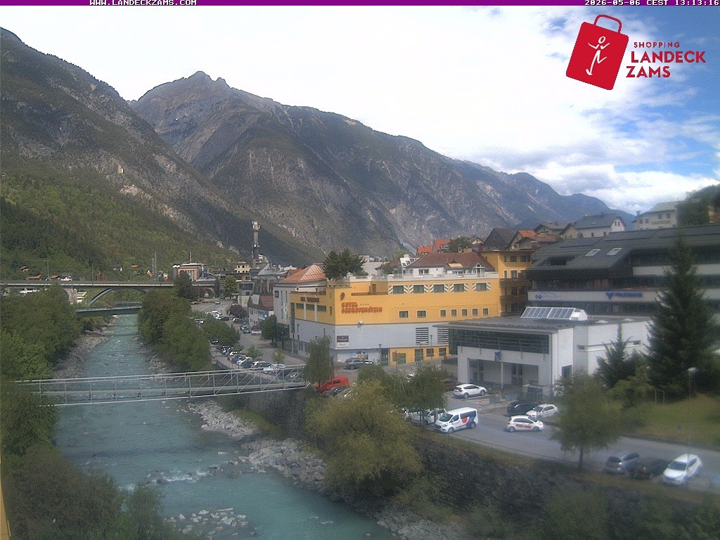Archived image Webcam City of Landeck - River Inn