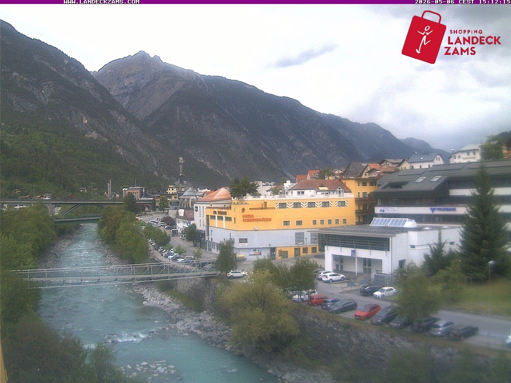 Archived image Webcam City of Landeck - River Inn