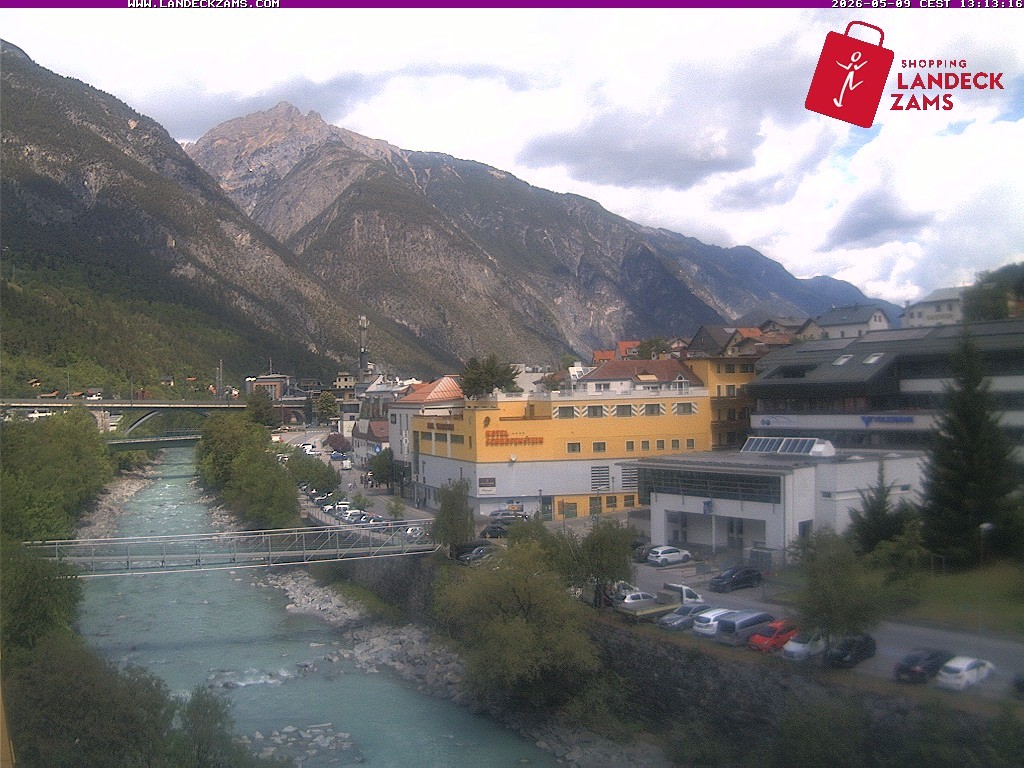 Archived image Webcam City of Landeck - River Inn