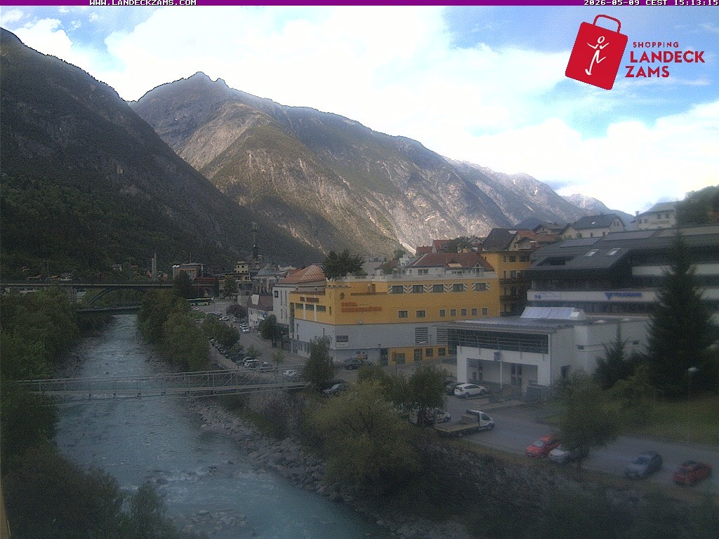 Archived image Webcam City of Landeck - River Inn