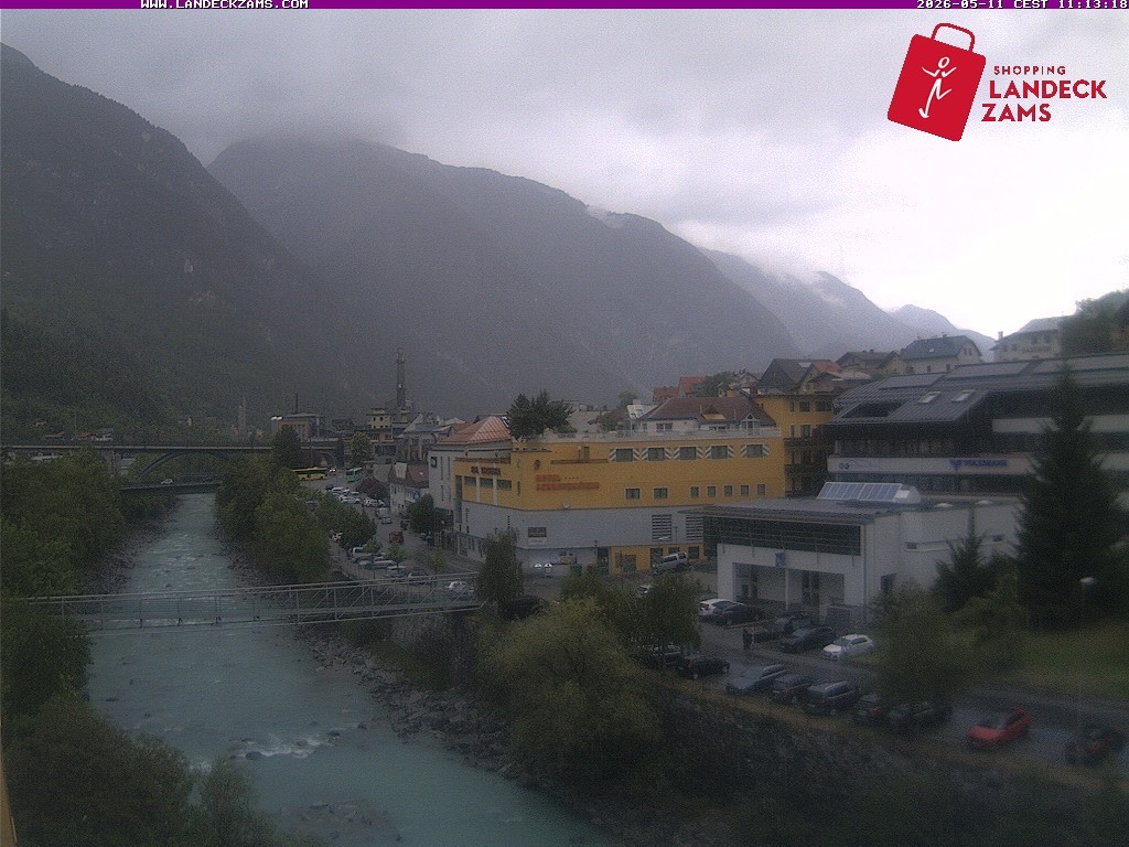 Archived image Webcam City of Landeck - River Inn