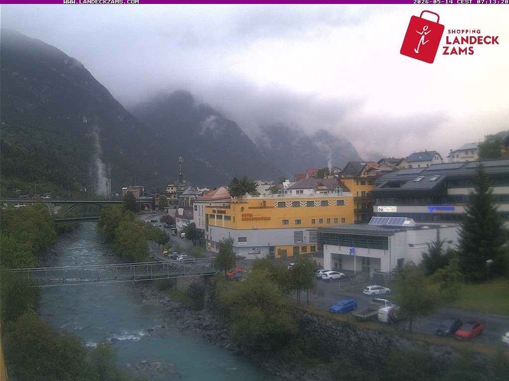 Archived image Webcam City of Landeck - River Inn