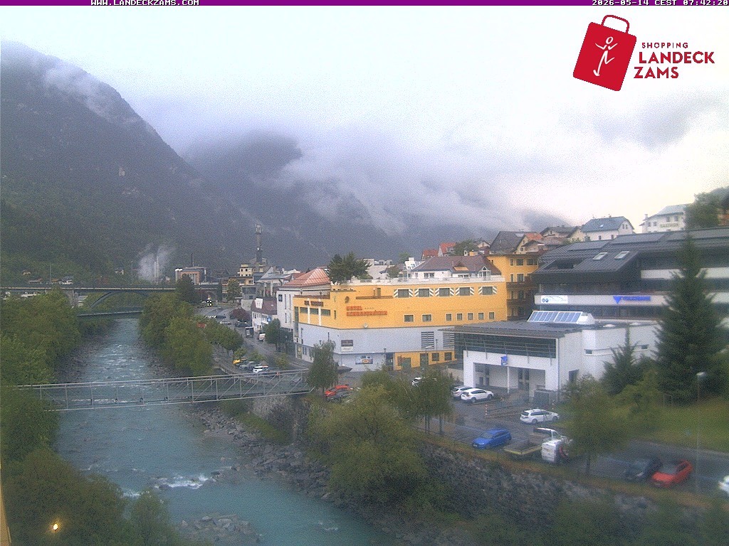 Archived image Webcam City of Landeck - River Inn