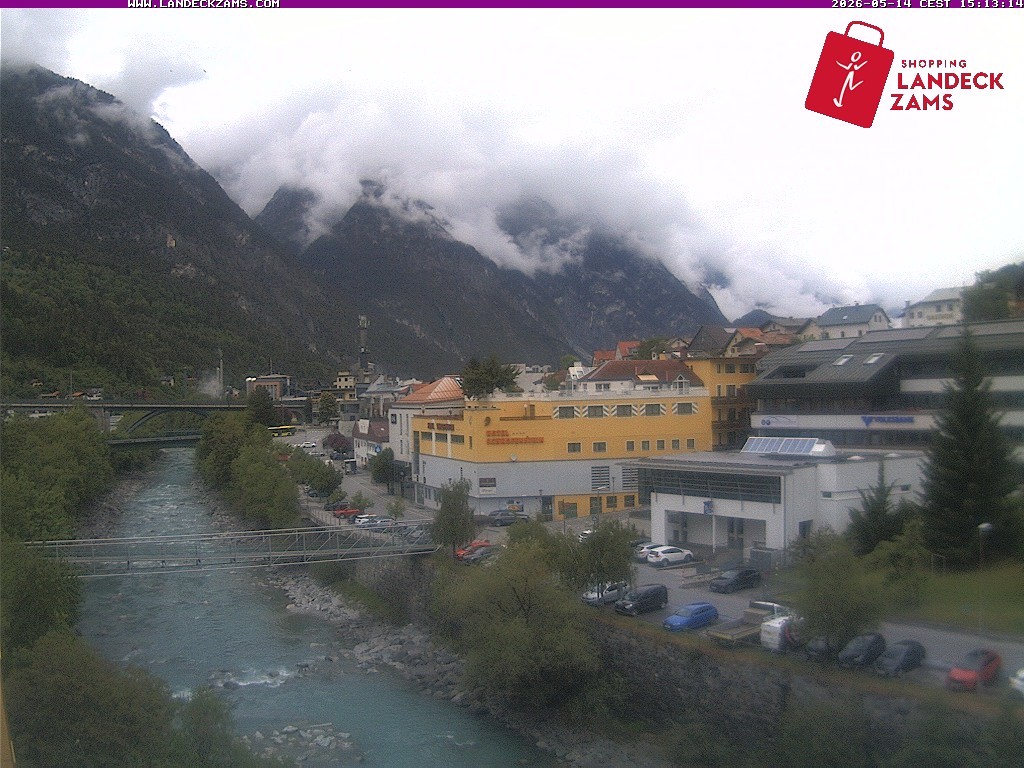 Archived image Webcam City of Landeck - River Inn