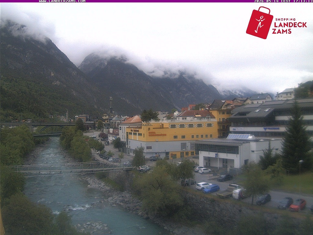 Archived image Webcam City of Landeck - River Inn