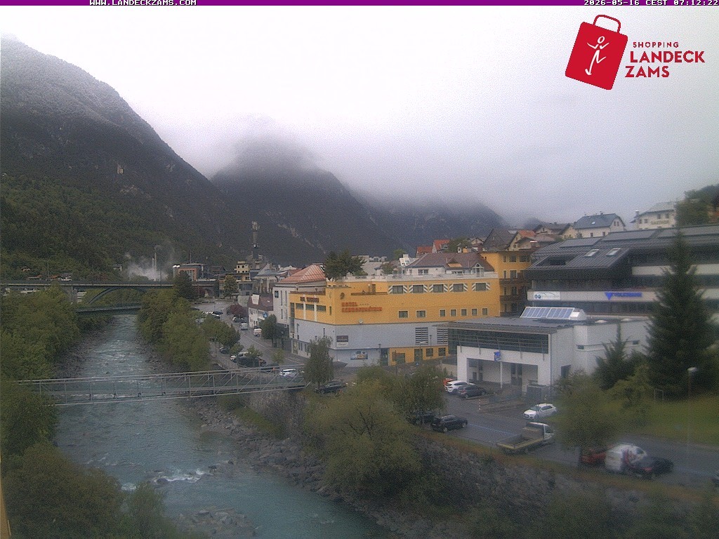 Archived image Webcam City of Landeck - River Inn