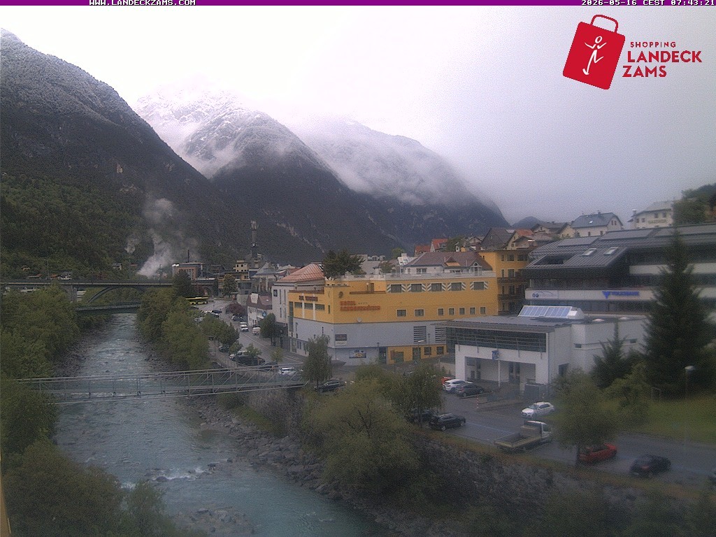 Archived image Webcam City of Landeck - River Inn
