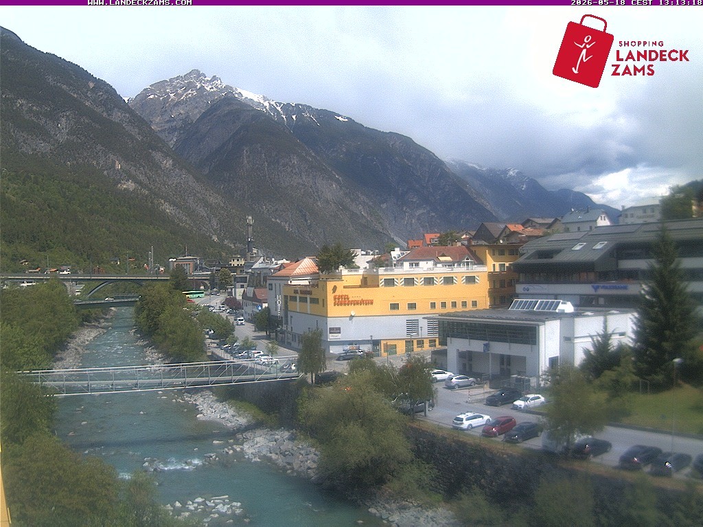 Archived image Webcam City of Landeck - River Inn
