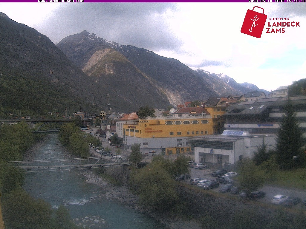 Archived image Webcam City of Landeck - River Inn