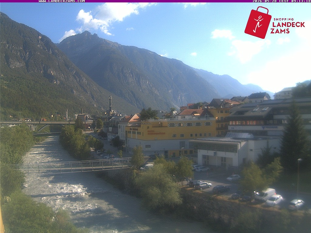 Archived image Webcam City of Landeck - River Inn