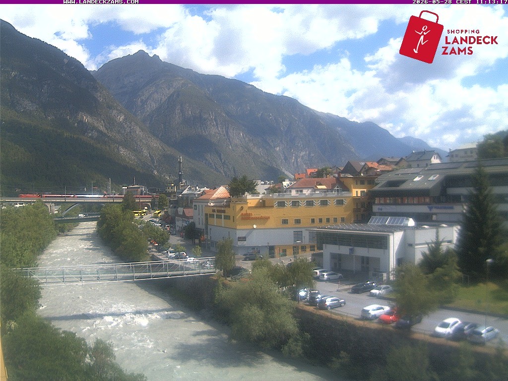 Archived image Webcam City of Landeck - River Inn