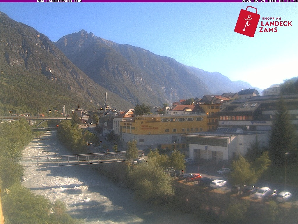Archived image Webcam City of Landeck - River Inn
