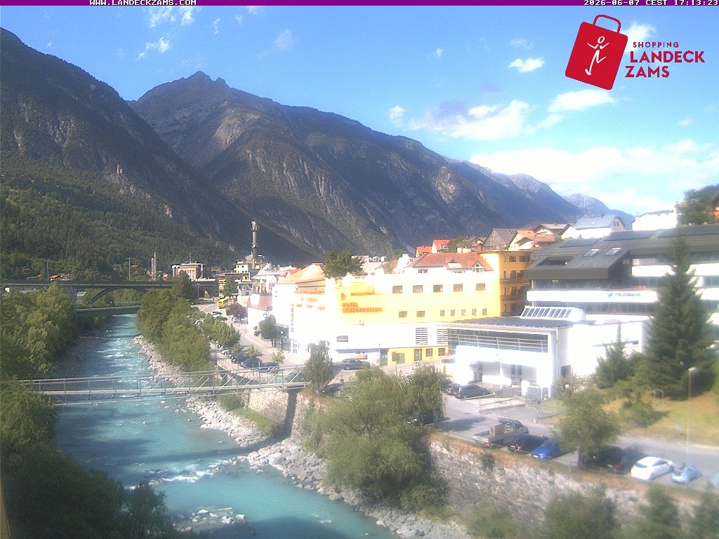 Archived image Webcam City of Landeck - River Inn