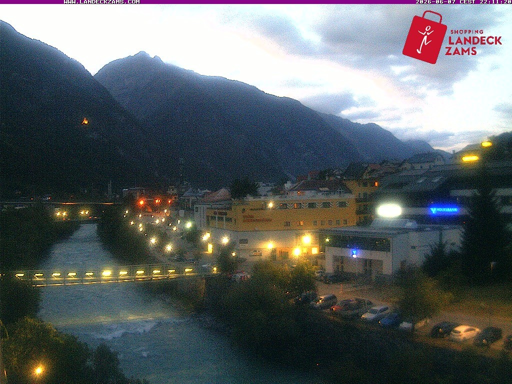 Archived image Webcam City of Landeck - River Inn