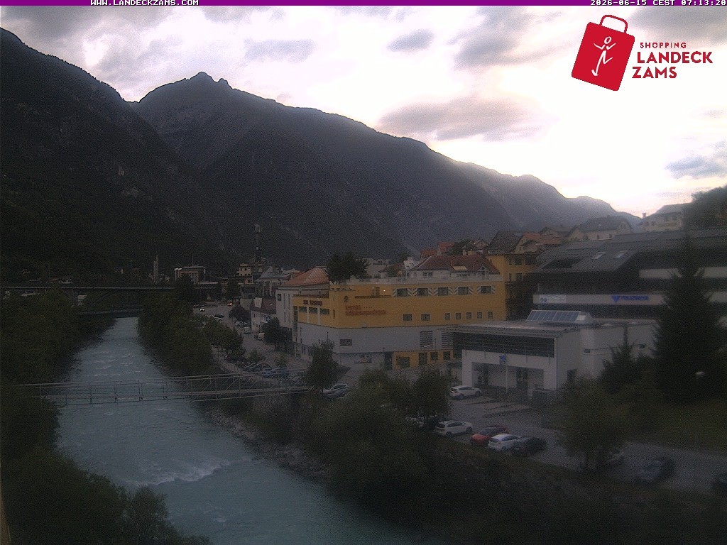 Archived image Webcam City of Landeck - River Inn