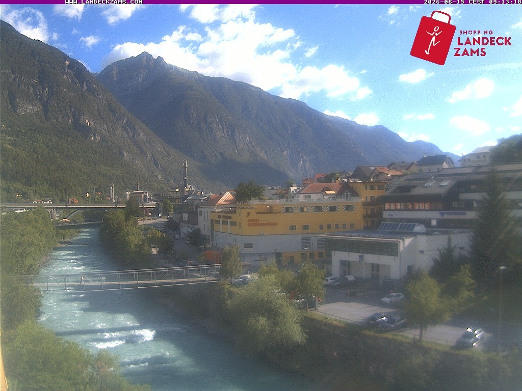 Archived image Webcam City of Landeck - River Inn