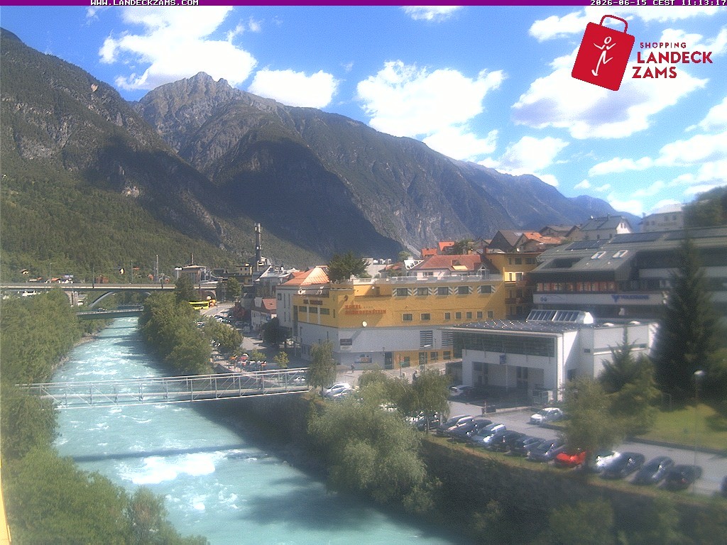 Archived image Webcam City of Landeck - River Inn