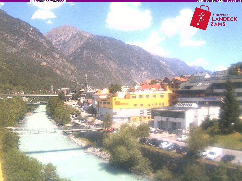 Archived image Webcam City of Landeck - River Inn