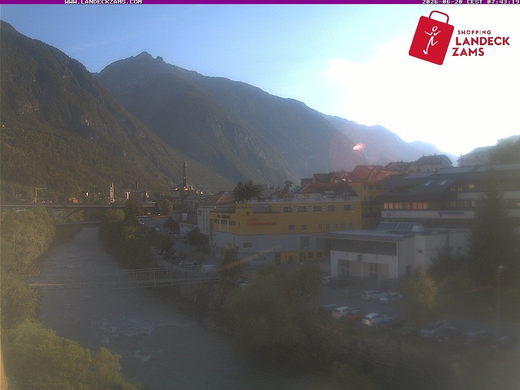 Archived image Webcam City of Landeck - River Inn