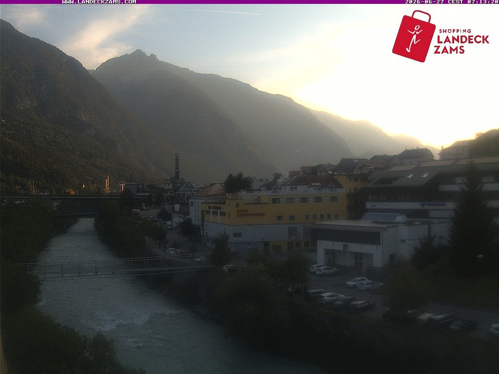 Archived image Webcam City of Landeck - River Inn