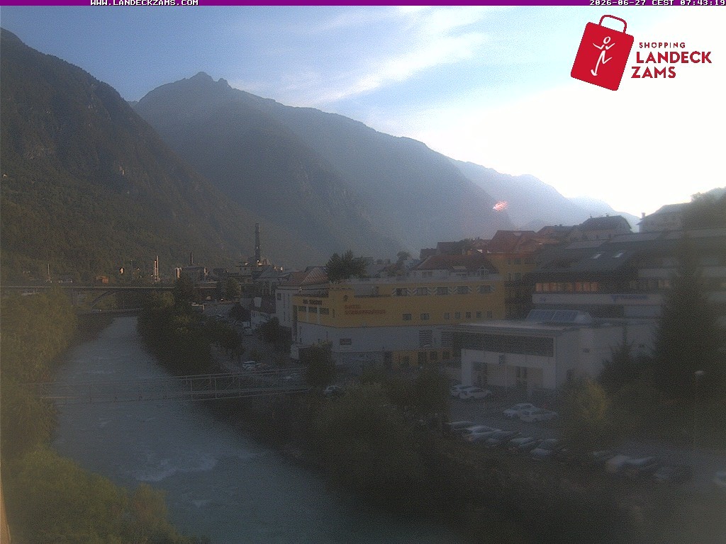 Archived image Webcam City of Landeck - River Inn